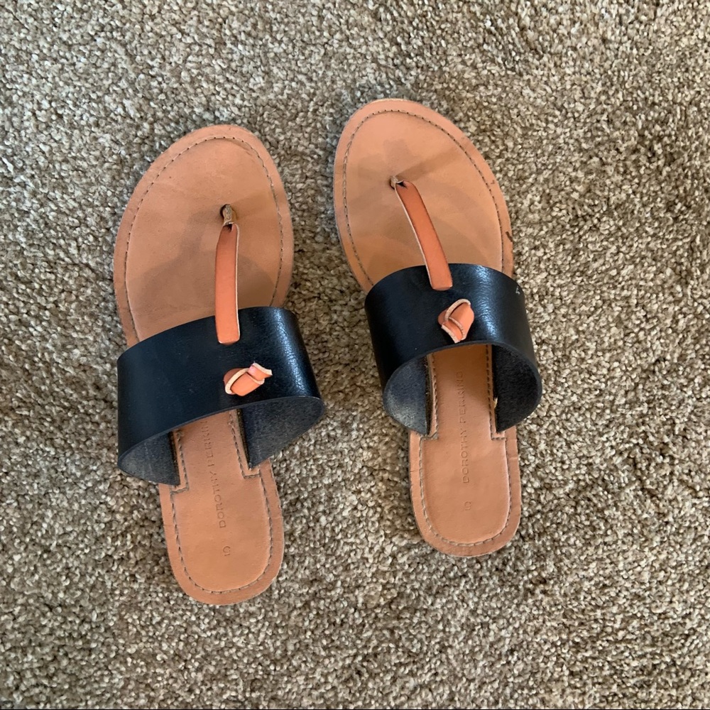 Black faux leather sandals - Size 7